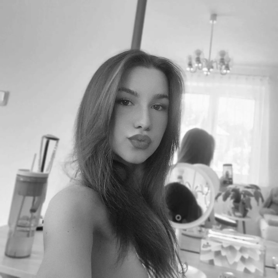 Instagram Profilbild von hana____bendova____