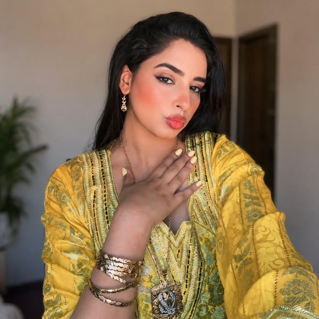 Instagram Profilbild von hajar_elamraoui_