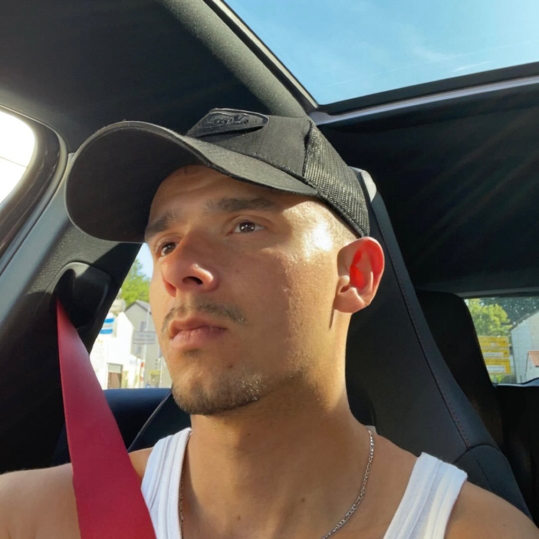 Instagram Profilbild von aminkarkour