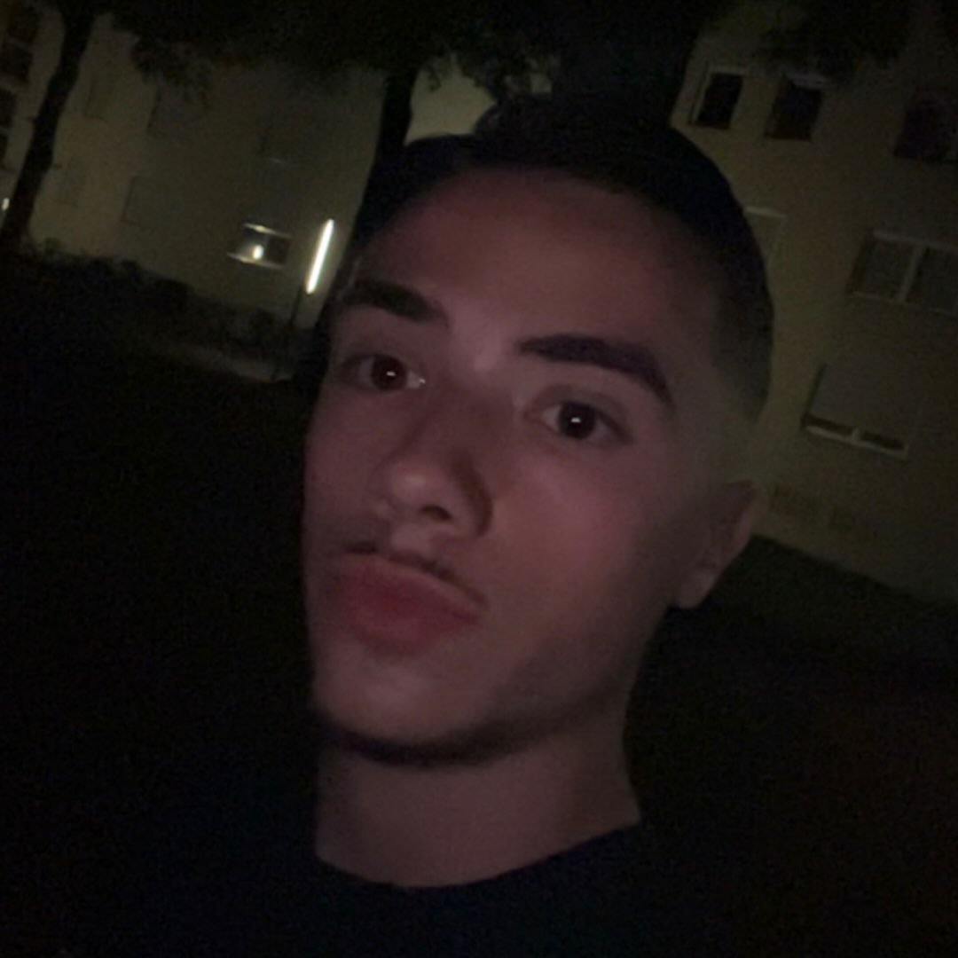 Instagram Profilbild von arian.kpsc
