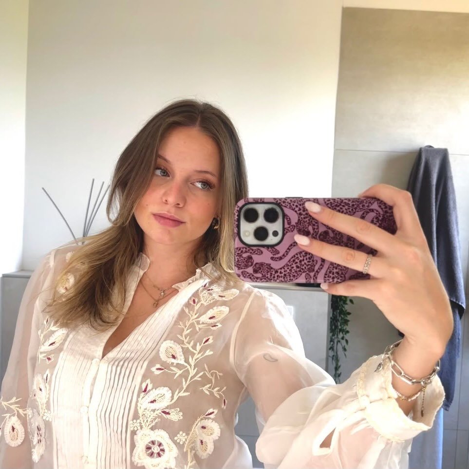 Instagram Profilbild von leoniecatalina