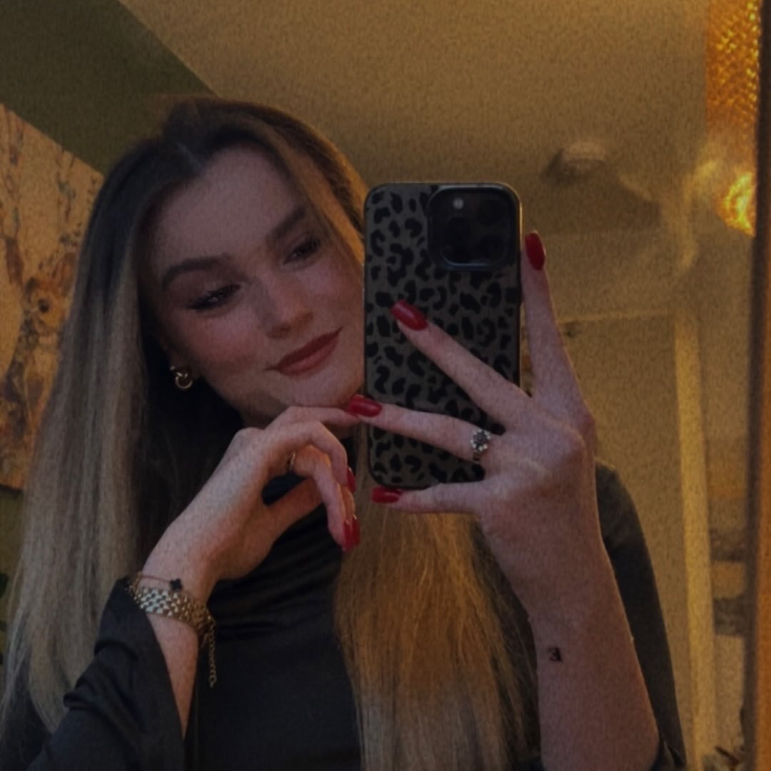 Instagram Profilbild von _vivien.j