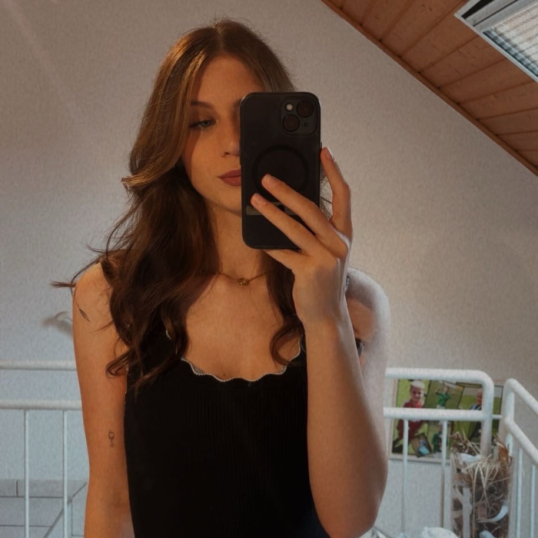 Instagram Profilbild von l.a.r.a.h.r.l