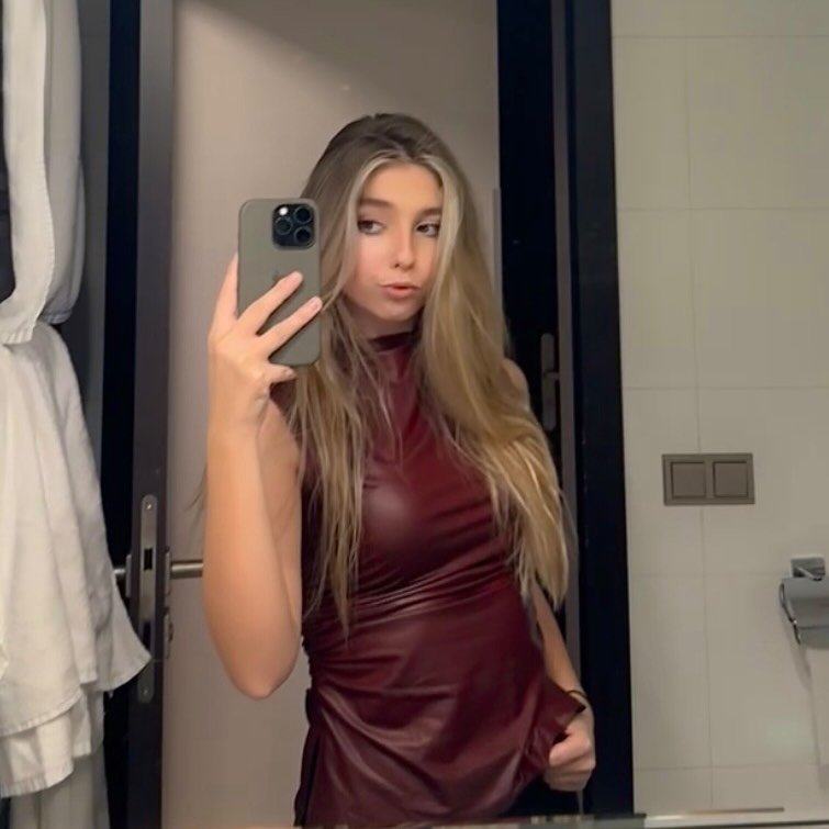 Instagram Profilbild von anna._hrl
