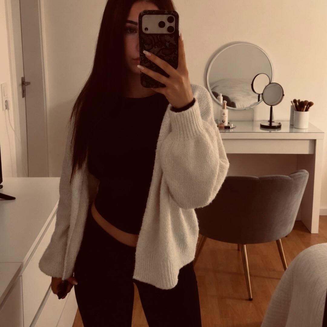 Instagram Profilbild von eleniwhn