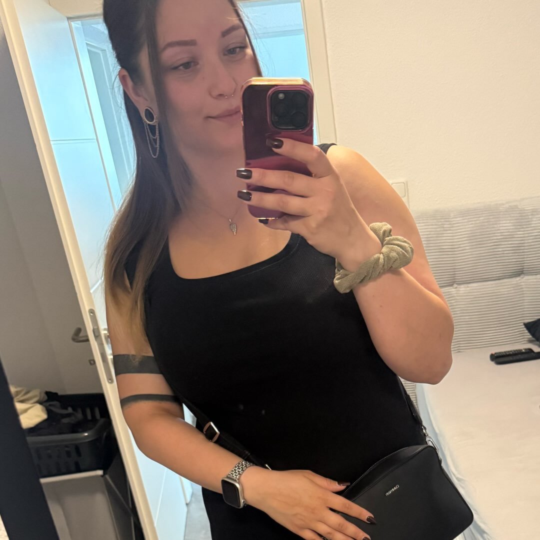 Instagram Profilbild von laur_ak99