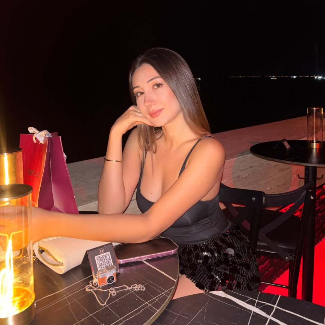 Instagram Profilbild von zeehraunall
