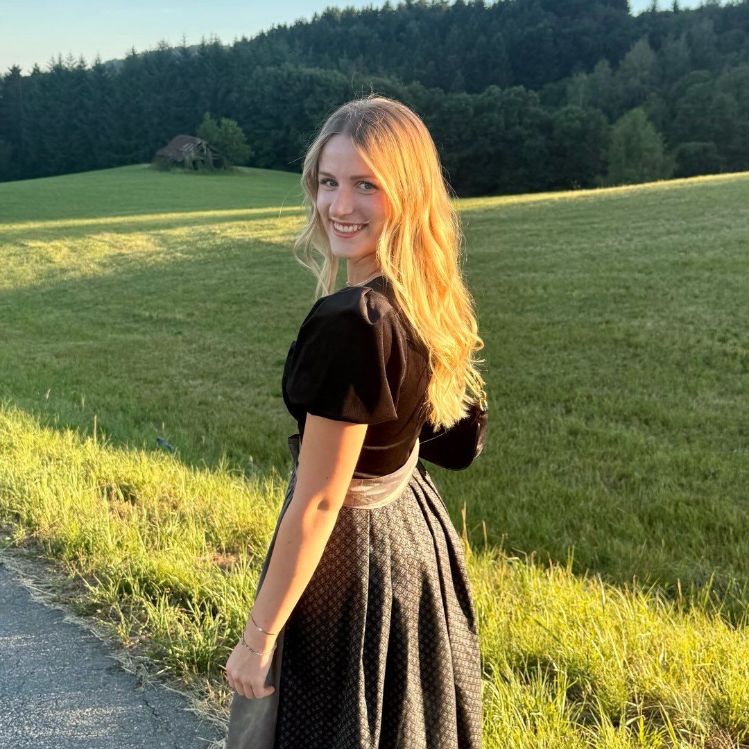 Instagram Profilbild von lauraxkuhn