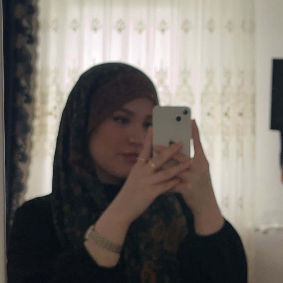 Instagram Profilbild von h._.zhsadat