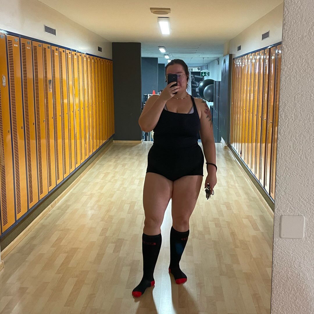 Instagram Profilbild von kniebeugina