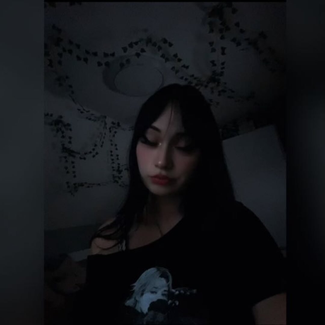 Instagram Profilbild von xlxixaxnxax