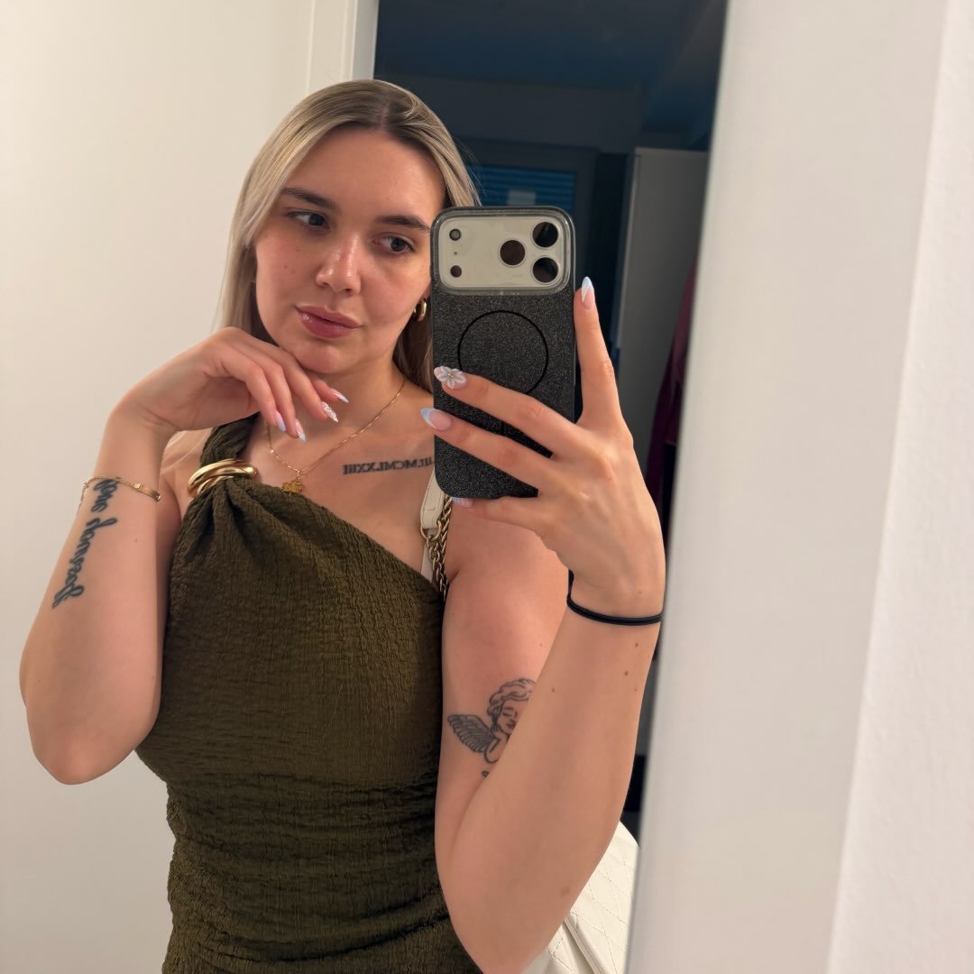 Instagram Profilbild von aangelinaa.r