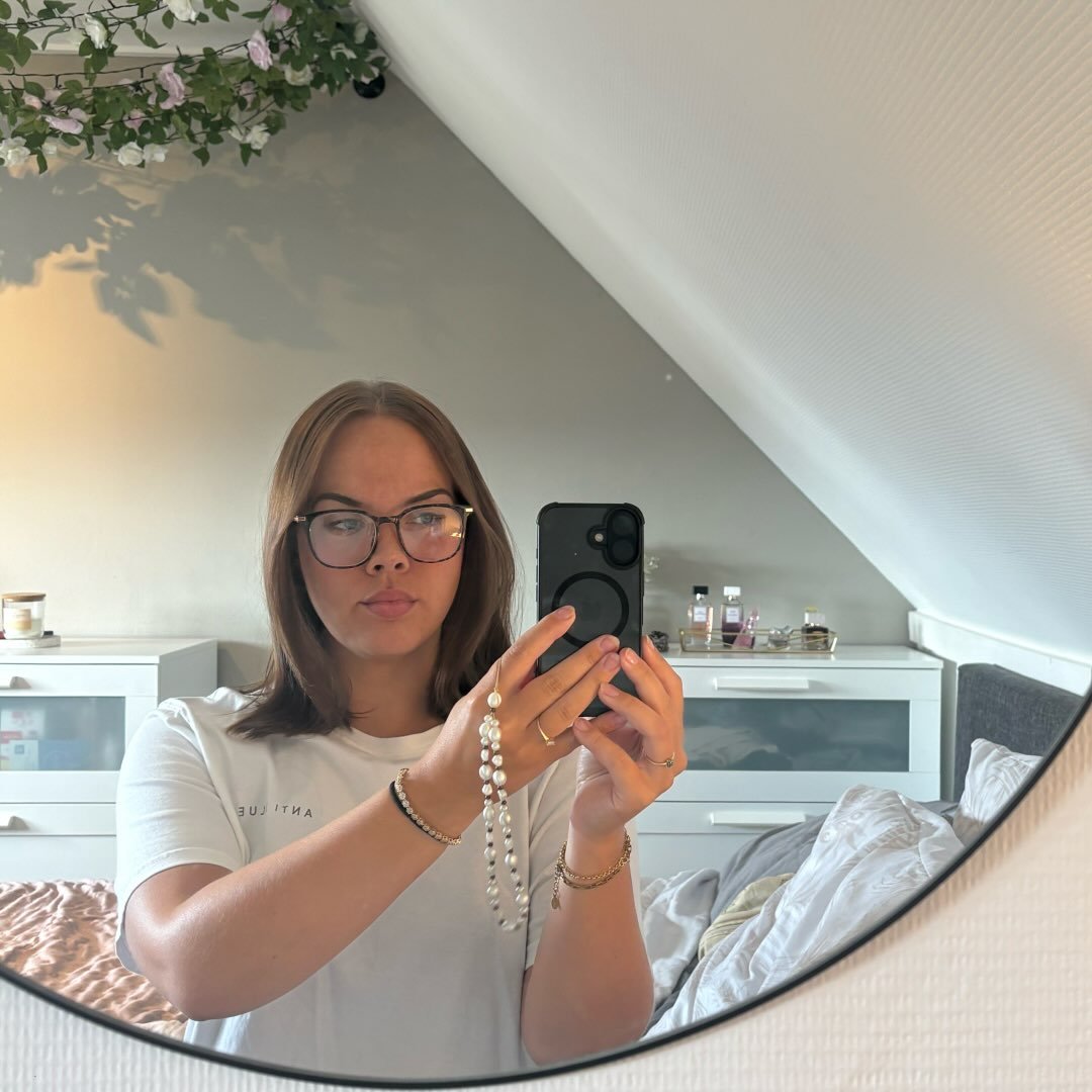 Instagram Profilbild von anoekdamhuis