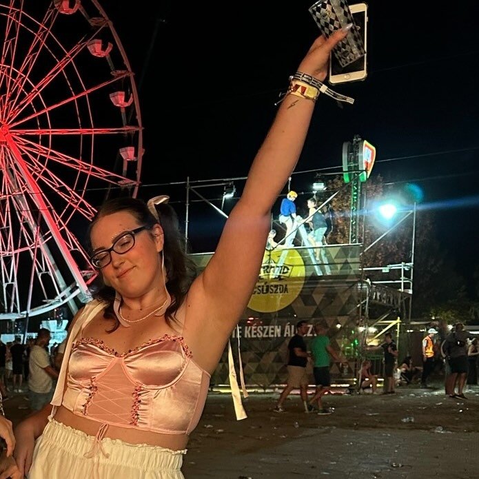 Instagram Profilbild von nikiifoldesi