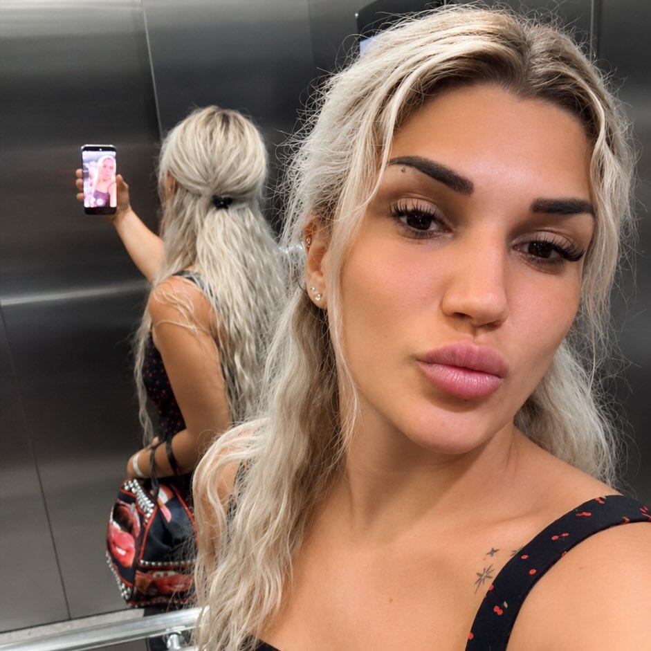 Instagram Profilbild von 3yeliz8