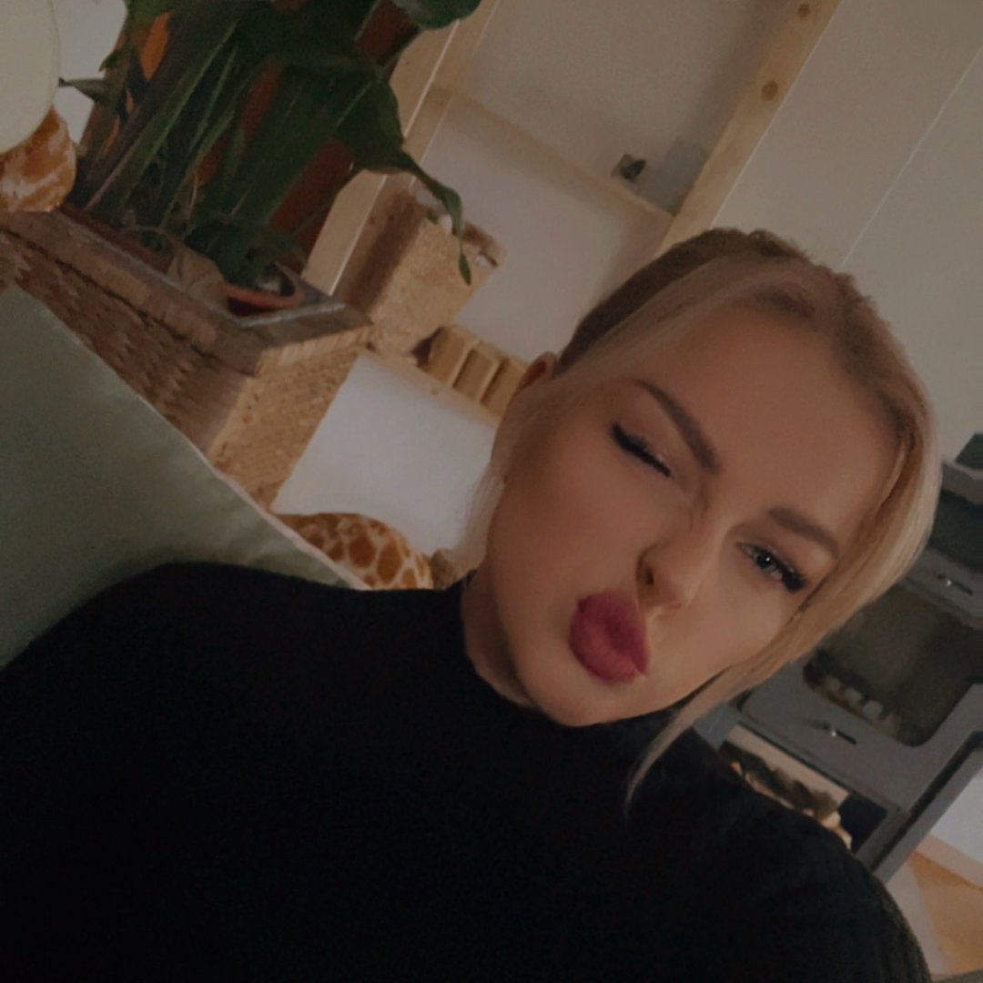 Instagram Profilbild von phoeberella.official