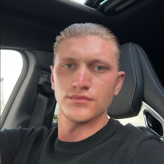Instagram Profilbild von kxarifi