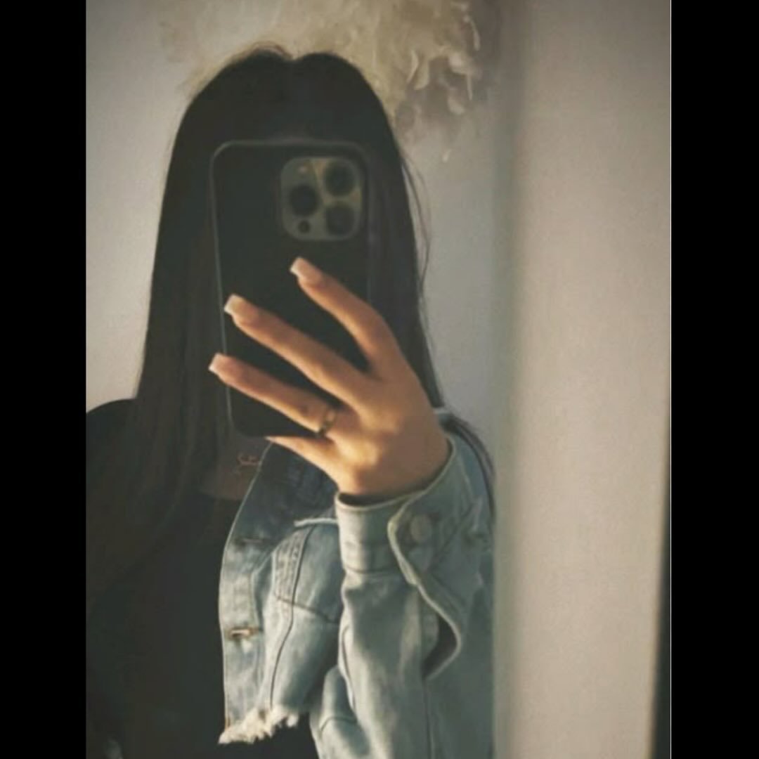 Instagram Profilbild von emely_bxl