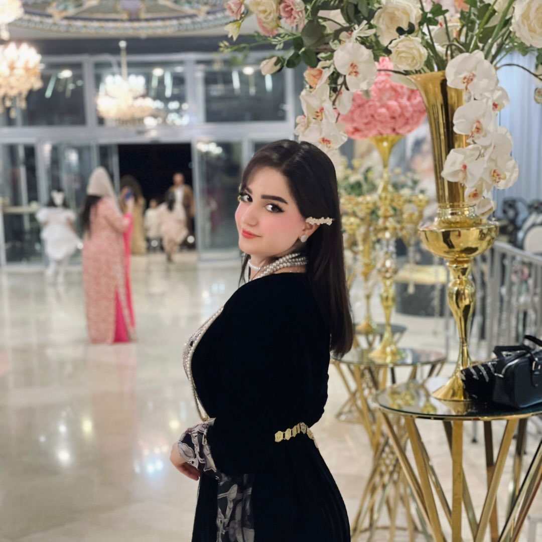 Instagram Profilbild von rozhan_hoshyari