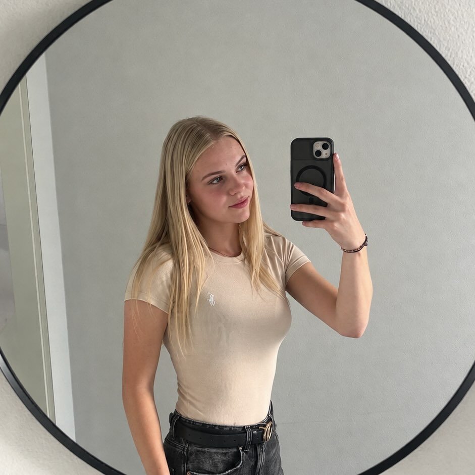 Instagram Profilbild von _emilia_bruening
