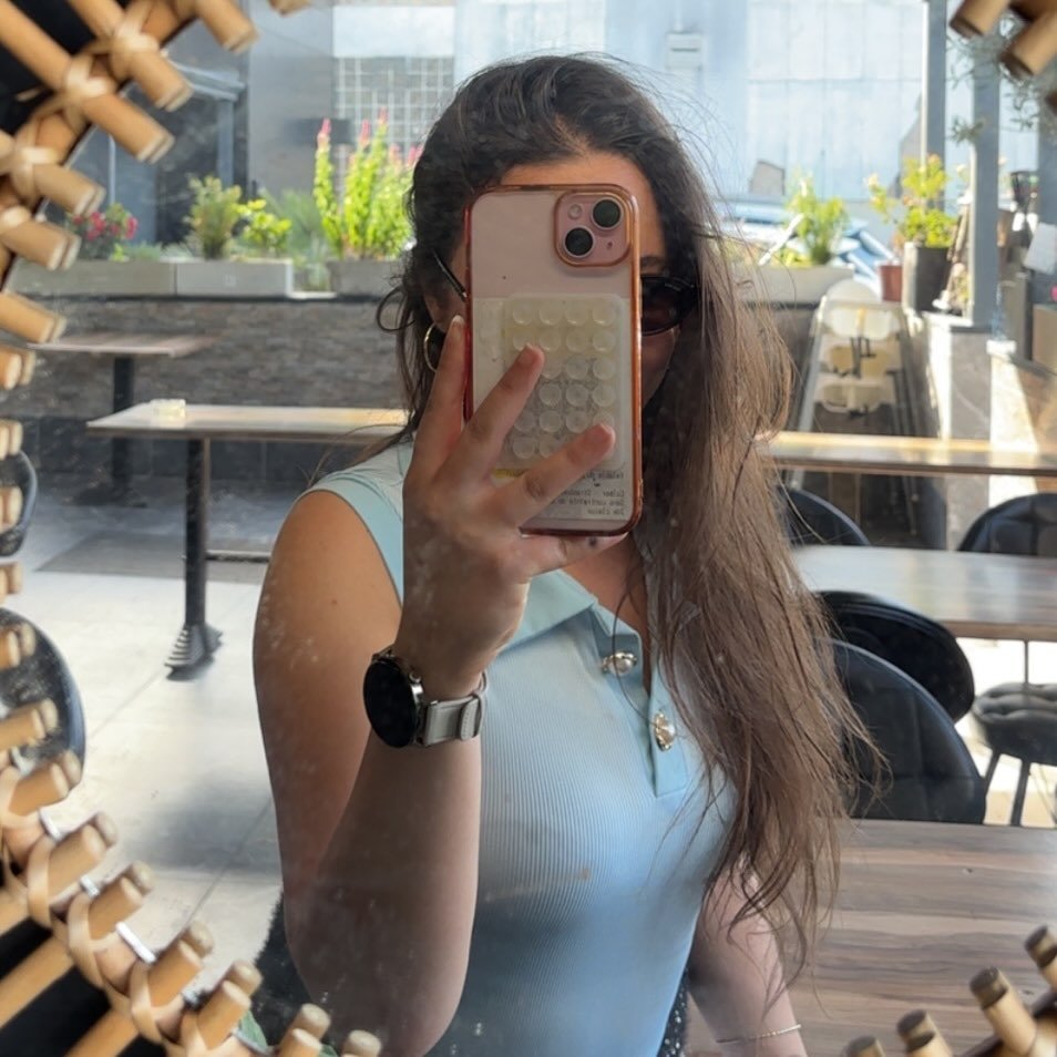 Instagram Profilbild von aya_rhaouti