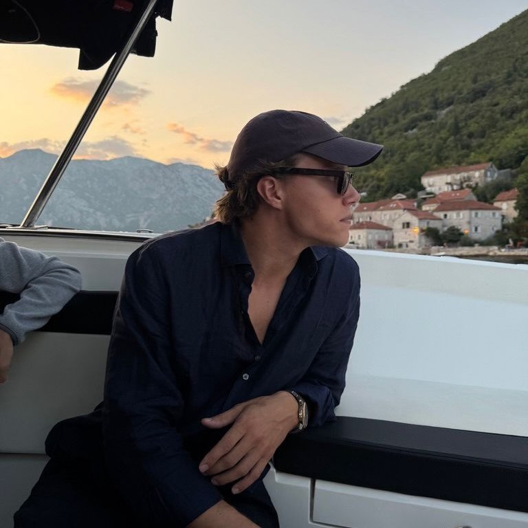 Instagram Profilbild von velllllu