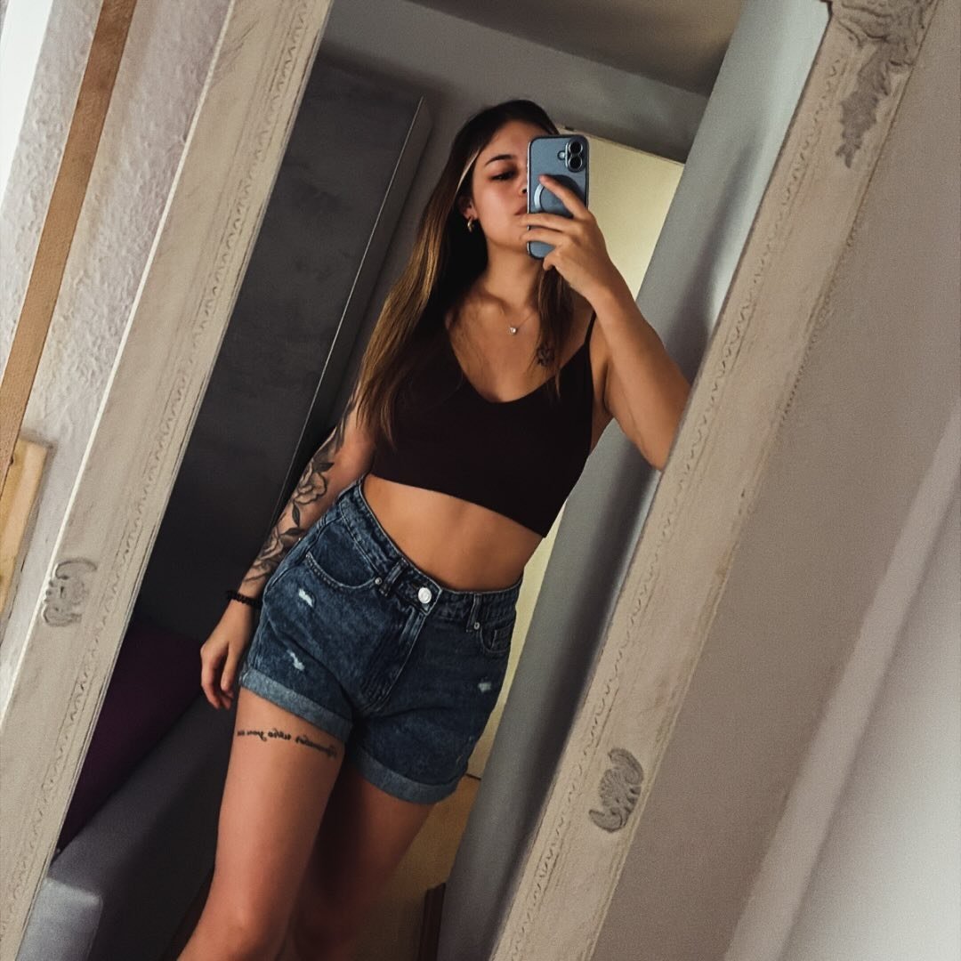Instagram Profilbild von caro98w
