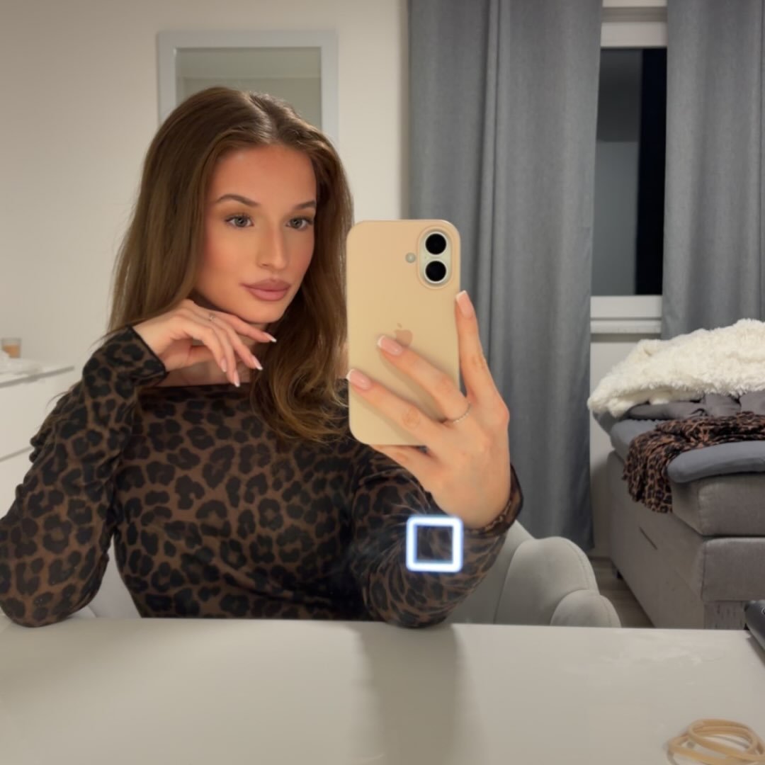 Instagram Profilbild von julia_hllh