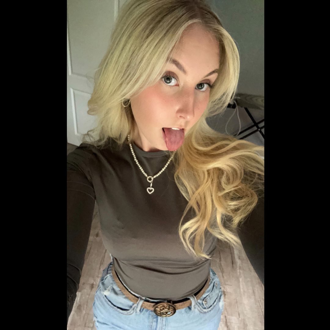 Instagram Profilbild von julieexprv