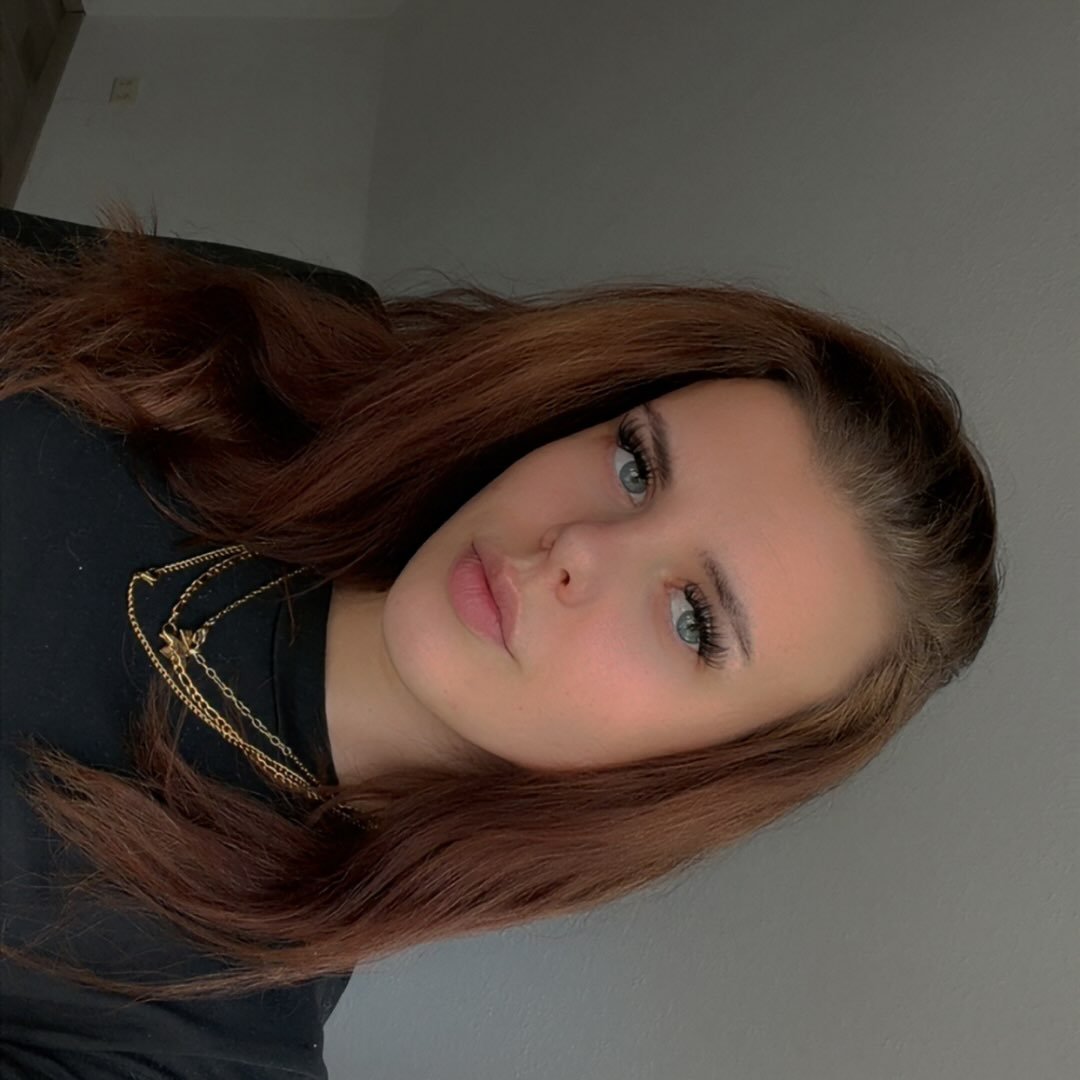 Instagram Profilbild von monique_2001_