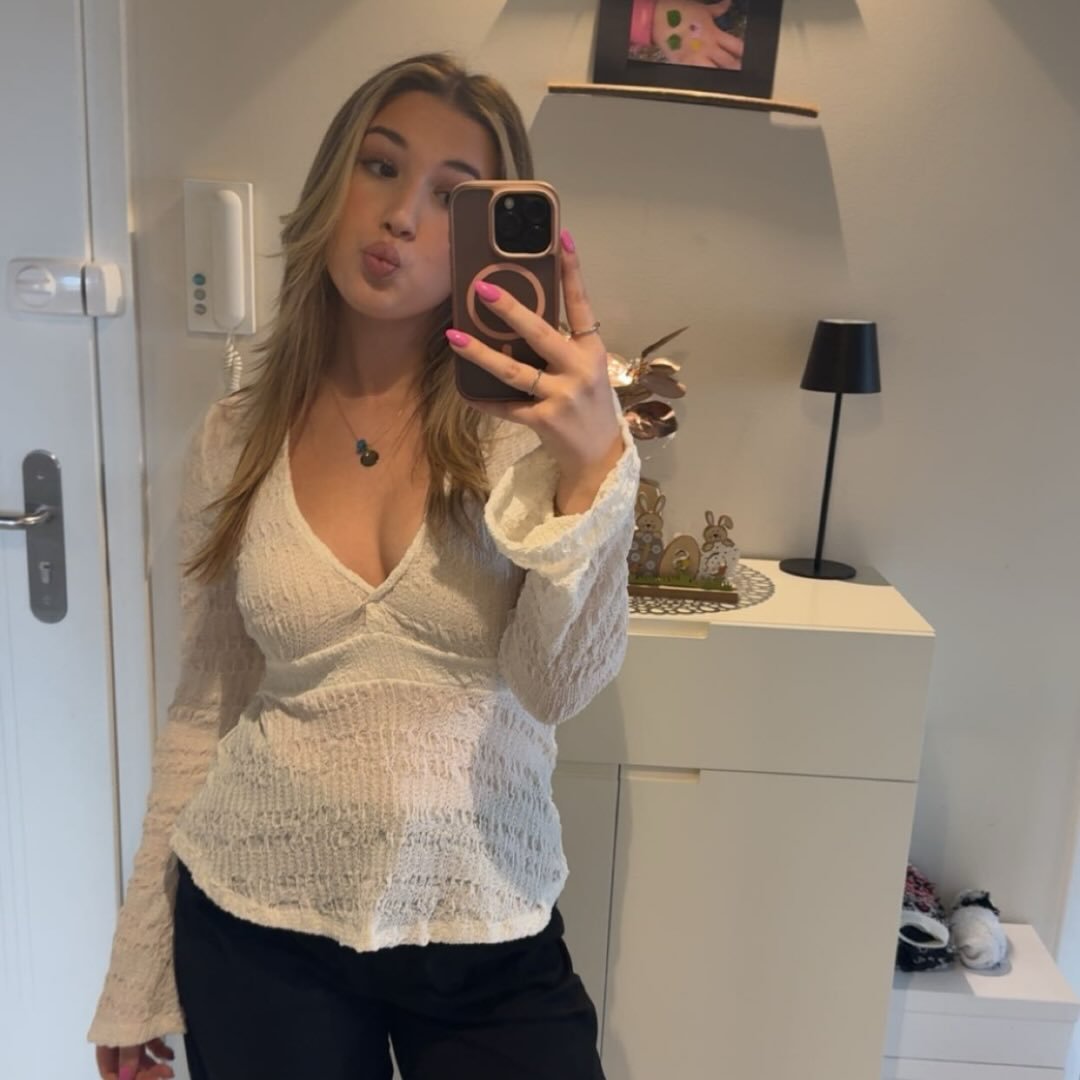 Instagram Profilbild von adina.nvrz