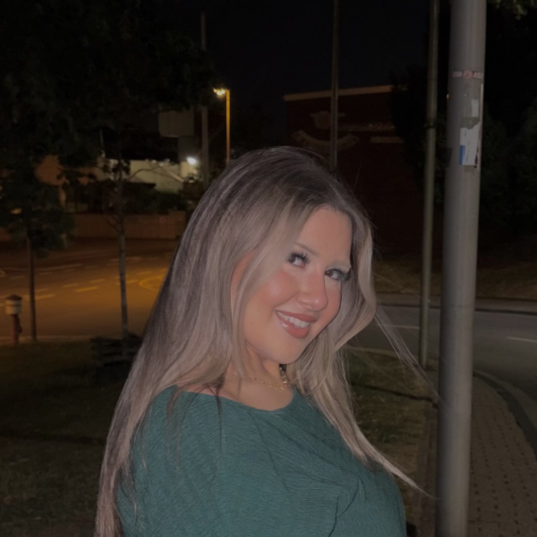 Instagram Profilbild von larasahin67