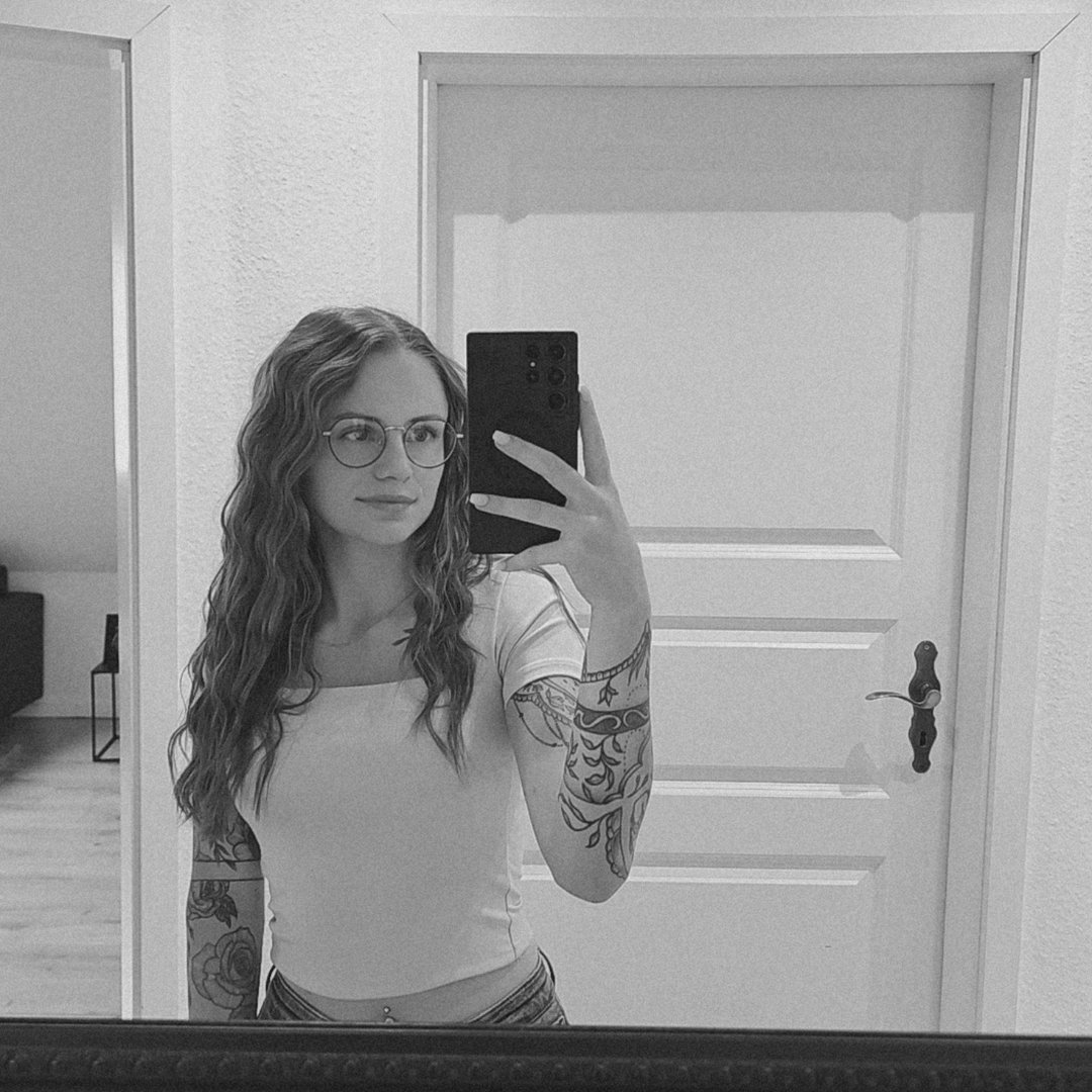 Instagram Profilbild von jenine_hlsr