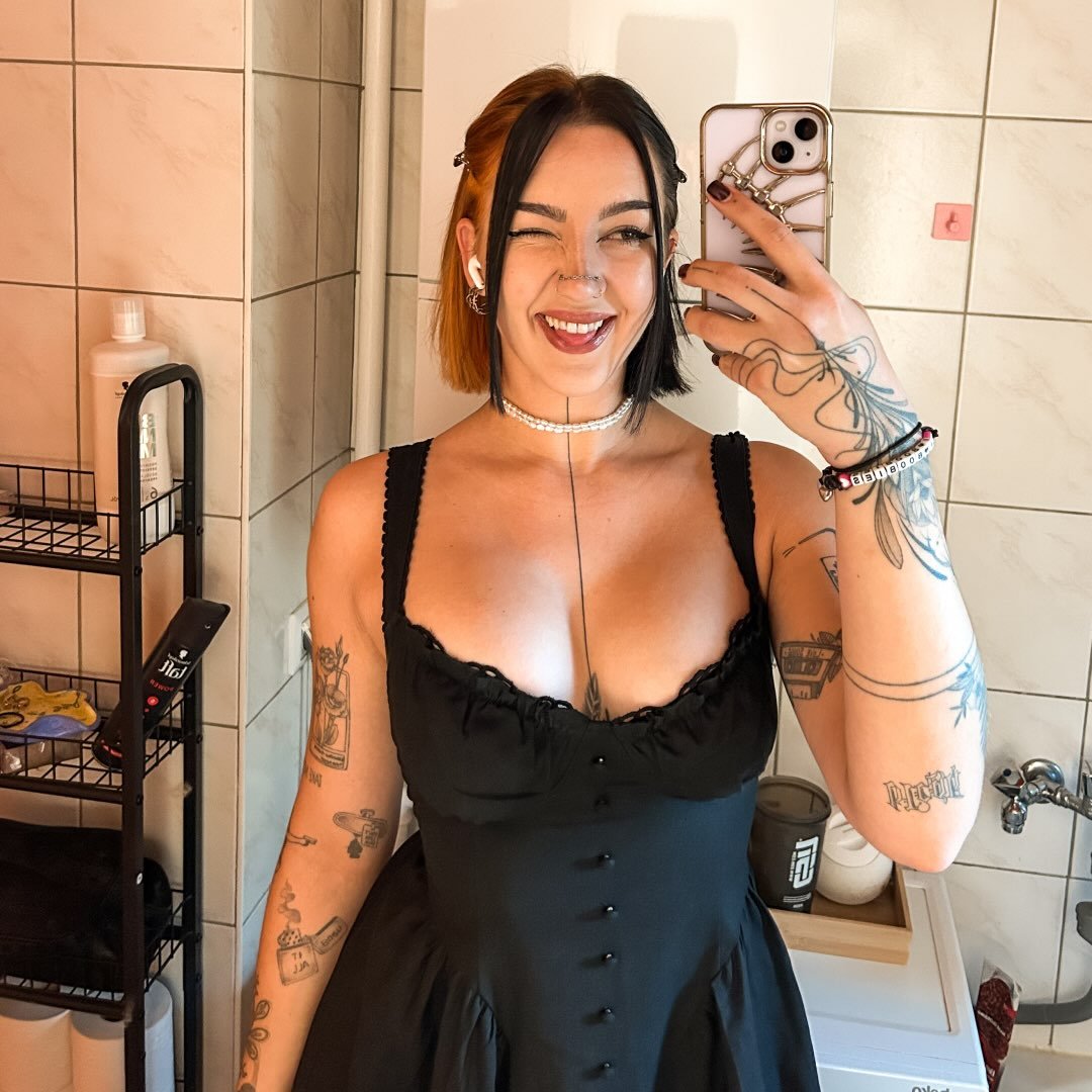 Instagram Profilbild von breakfastattiffanyshood_