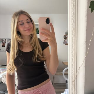 Instagram Profilbild von lara_xxs