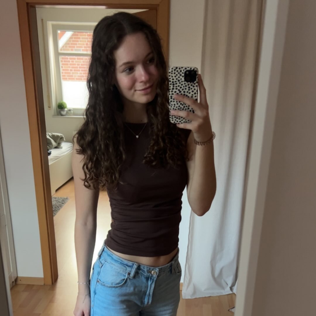 Instagram Profilbild von lara.jkbs