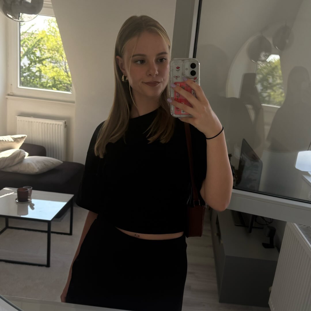 Instagram Profilbild von elenatrtlr