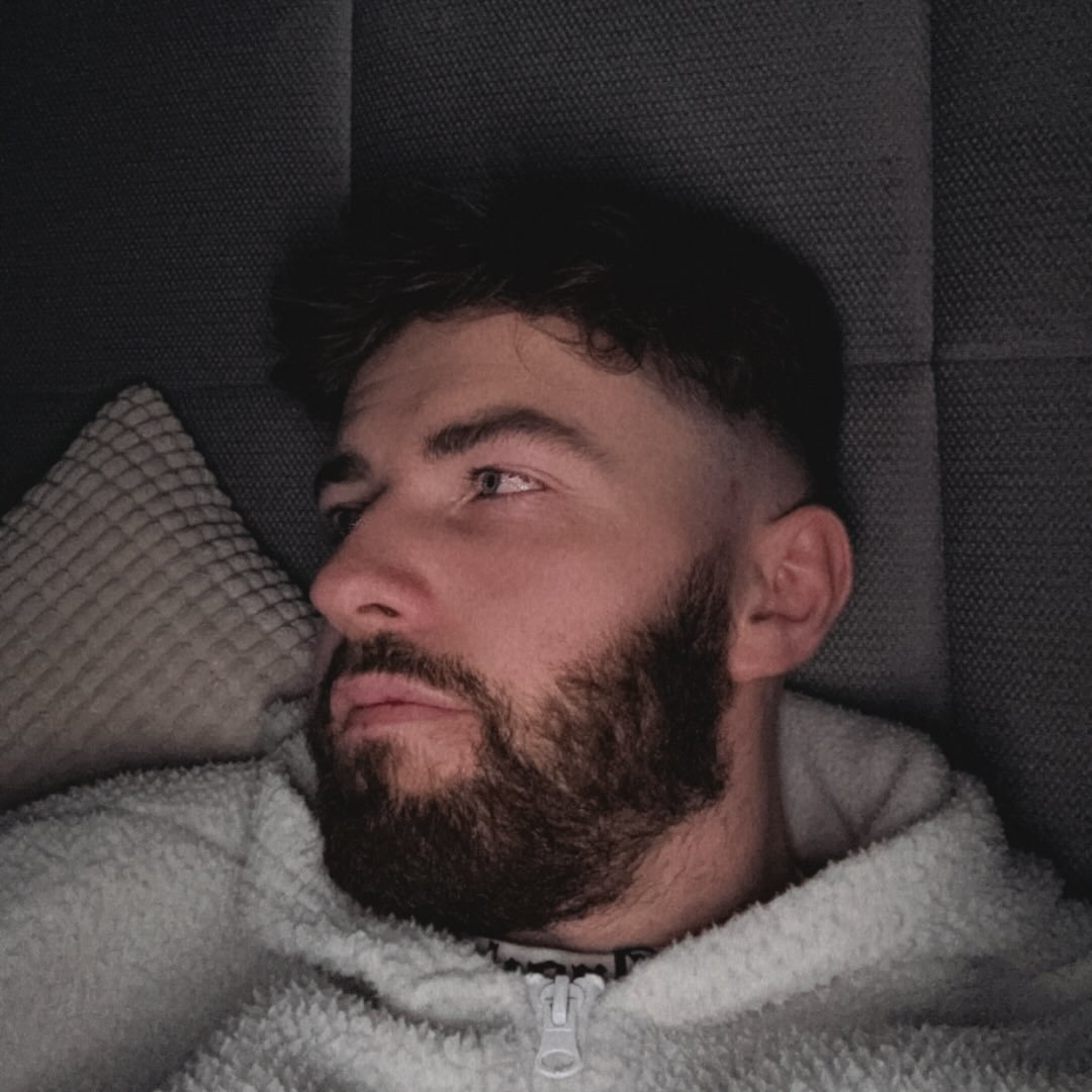Instagram Profilbild von official.yvn