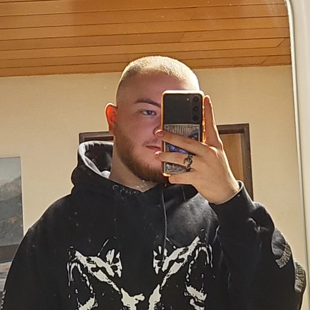 Instagram Profilbild von philipp._.827
