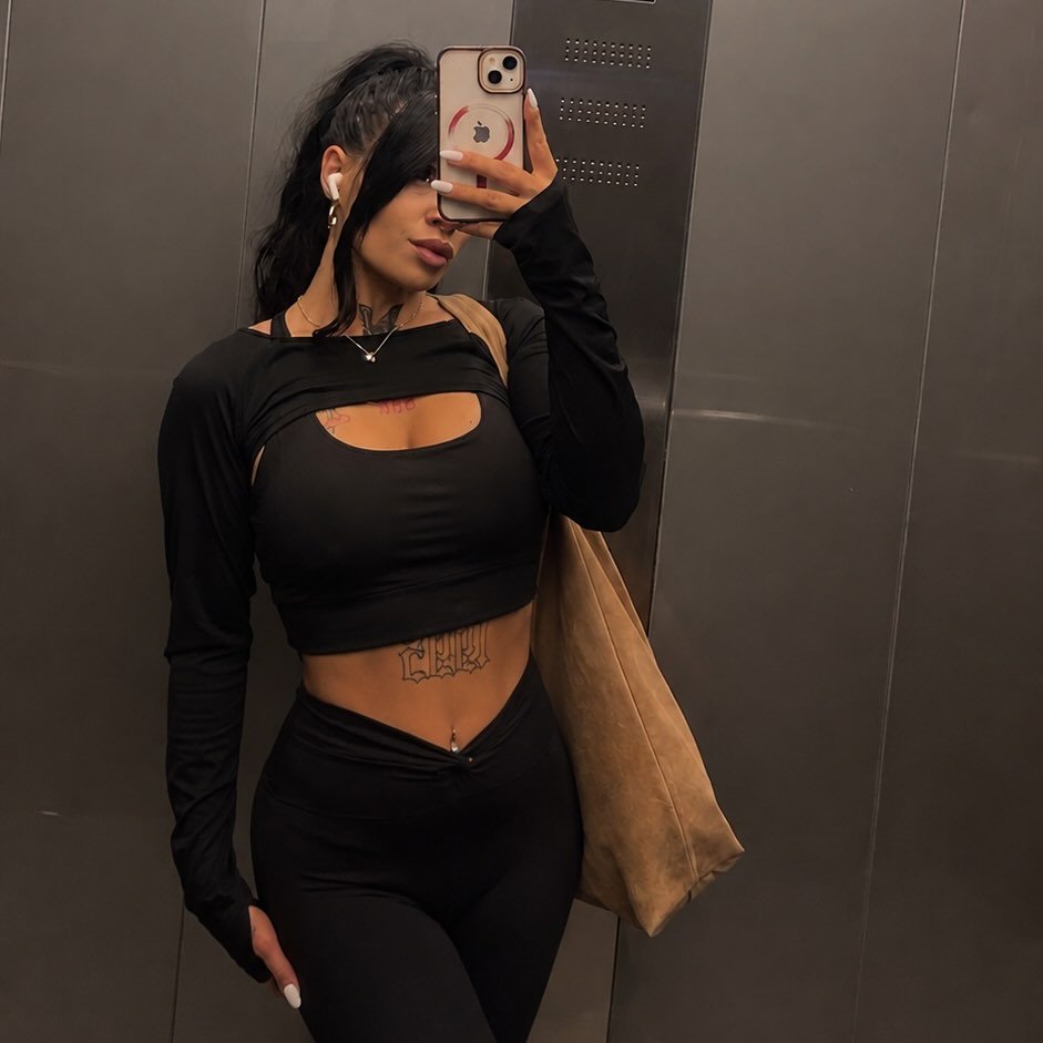 Instagram Profilbild von 1ar1_n1