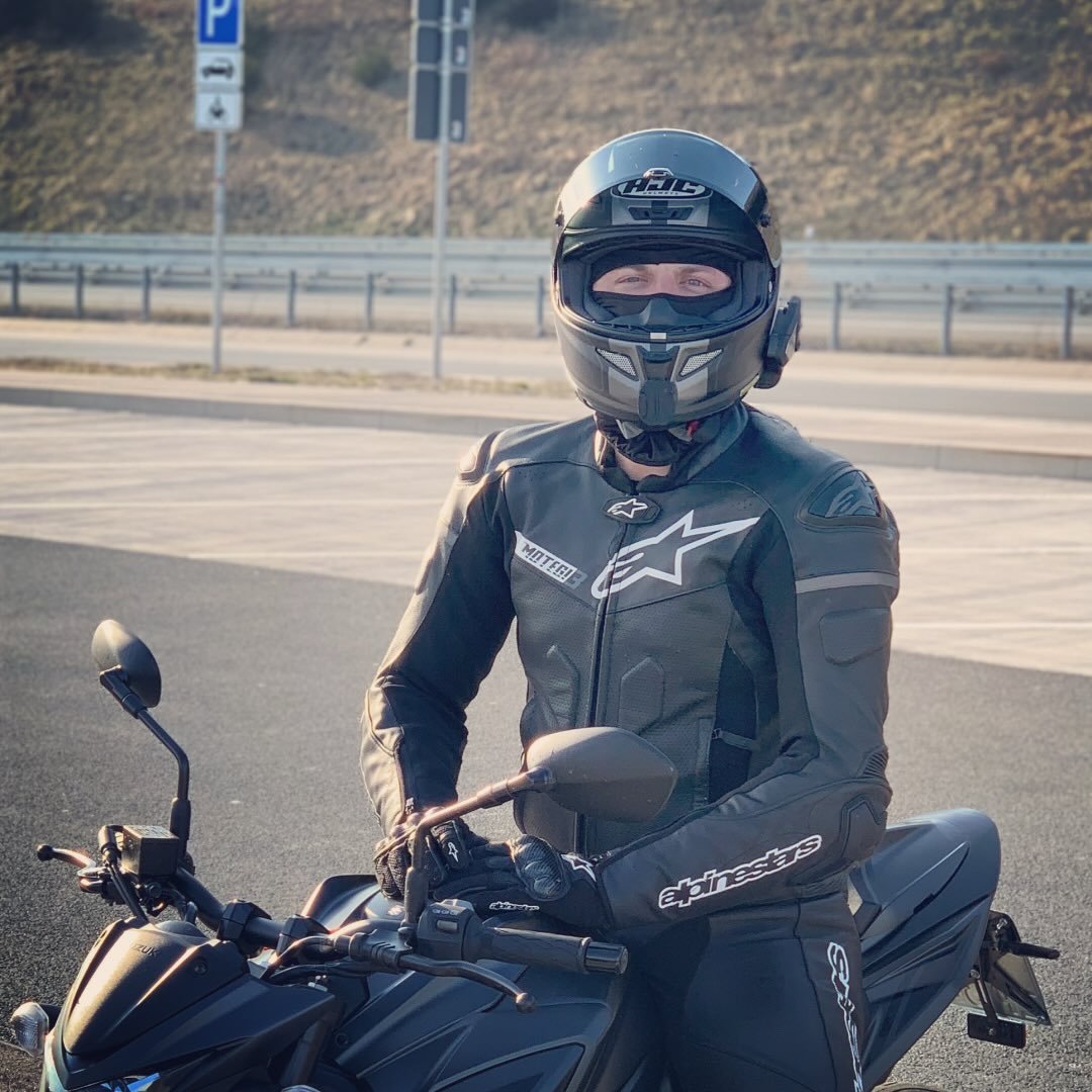 Instagram Profilbild von xzhenka_