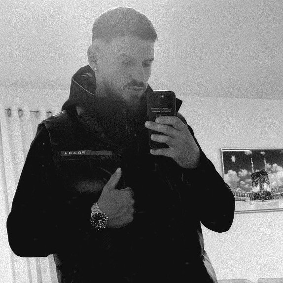 Instagram Profilbild von __avnii07