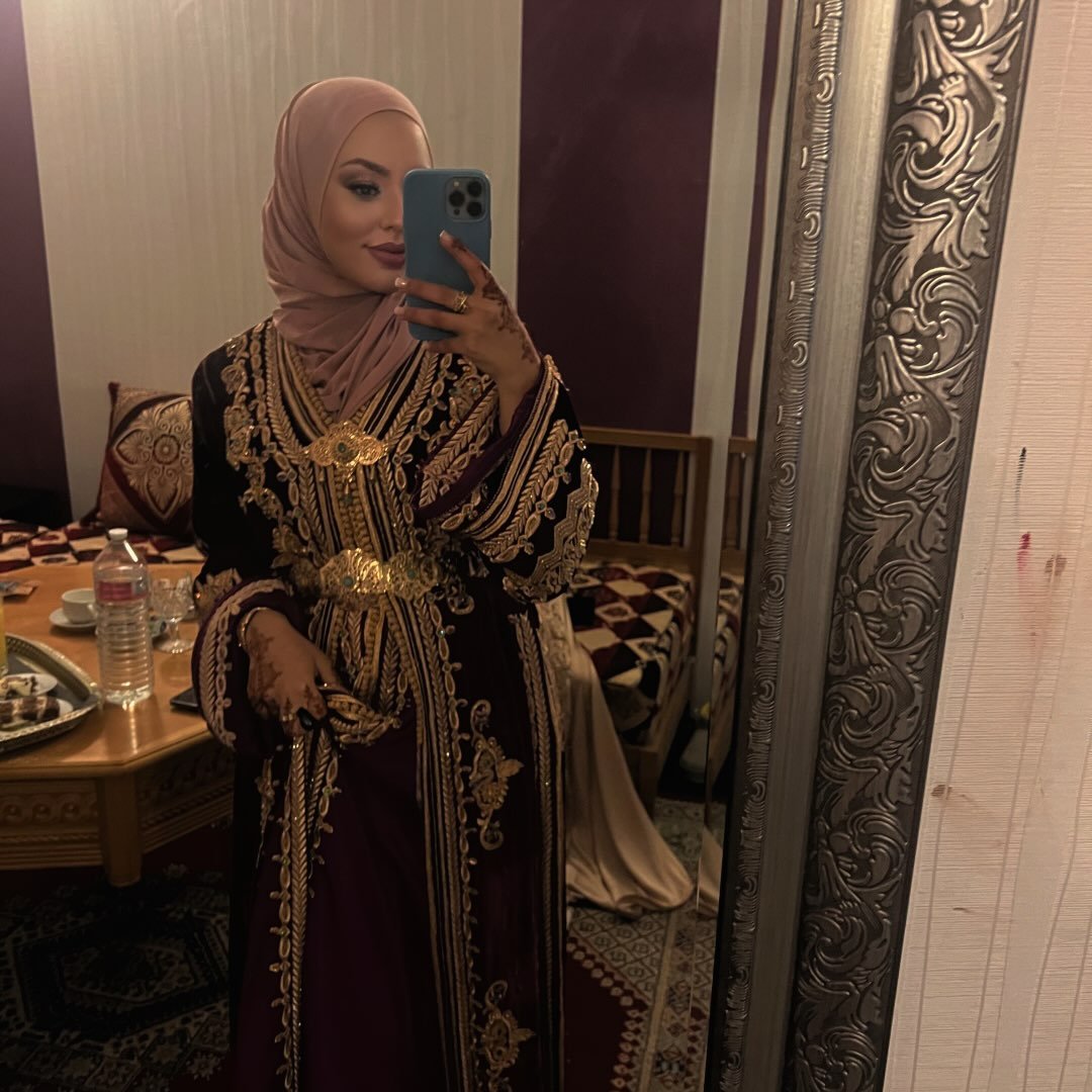 Instagram Profilbild von chxhouda_