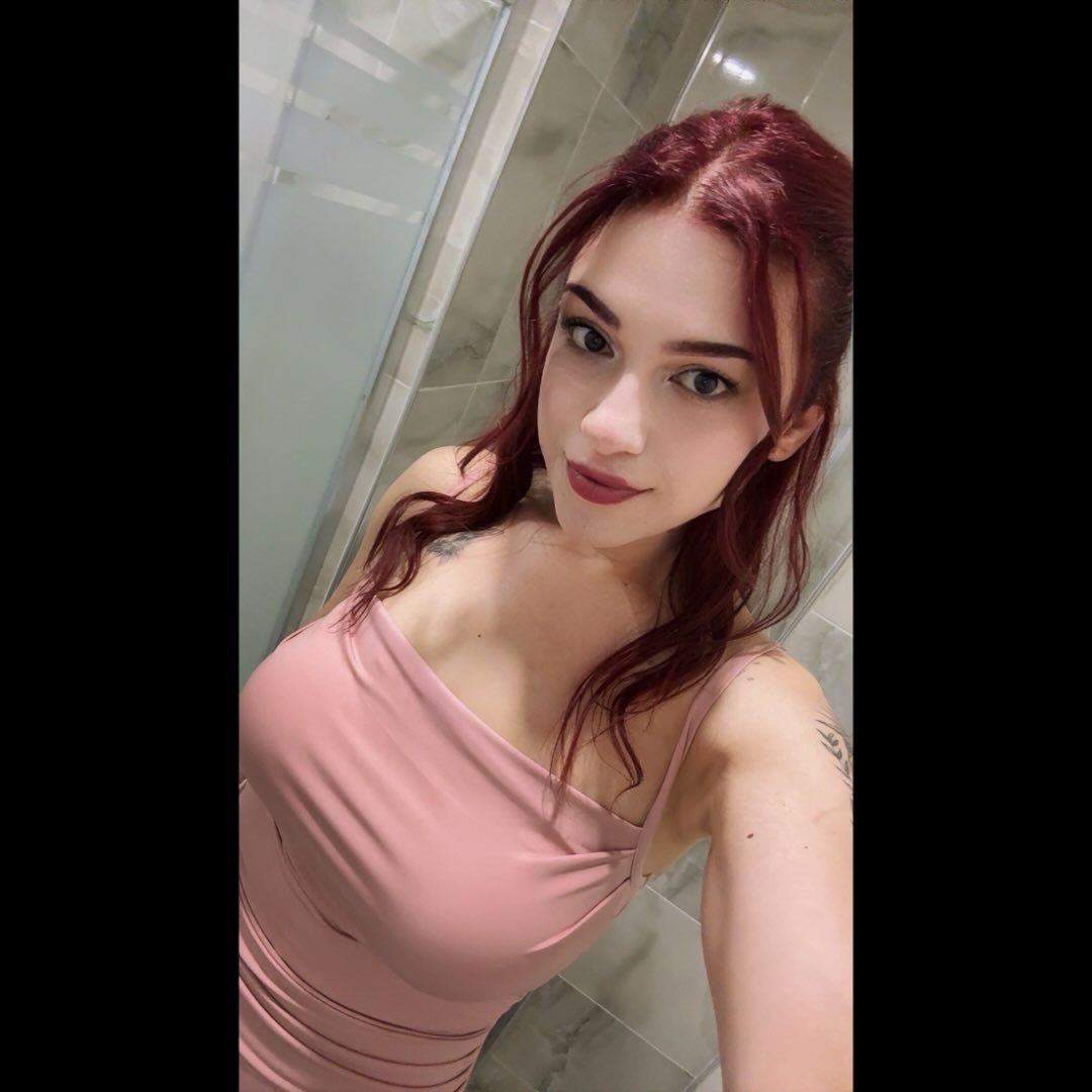 Instagram Profilbild von zehrabrcee