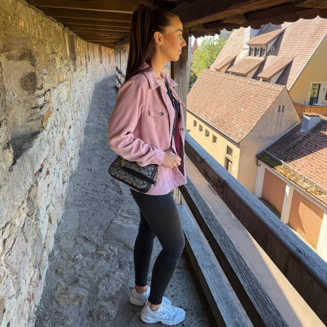 Instagram Profilbild von helena98.x