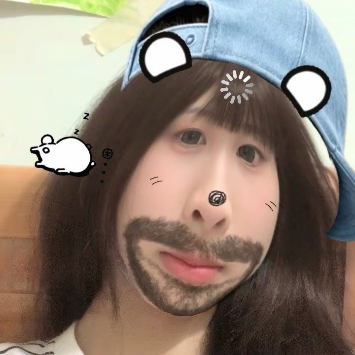 Instagram Profilbild von hlinh1103