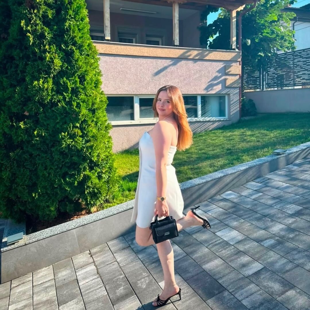 Instagram Profilbild von lindaabaajrami