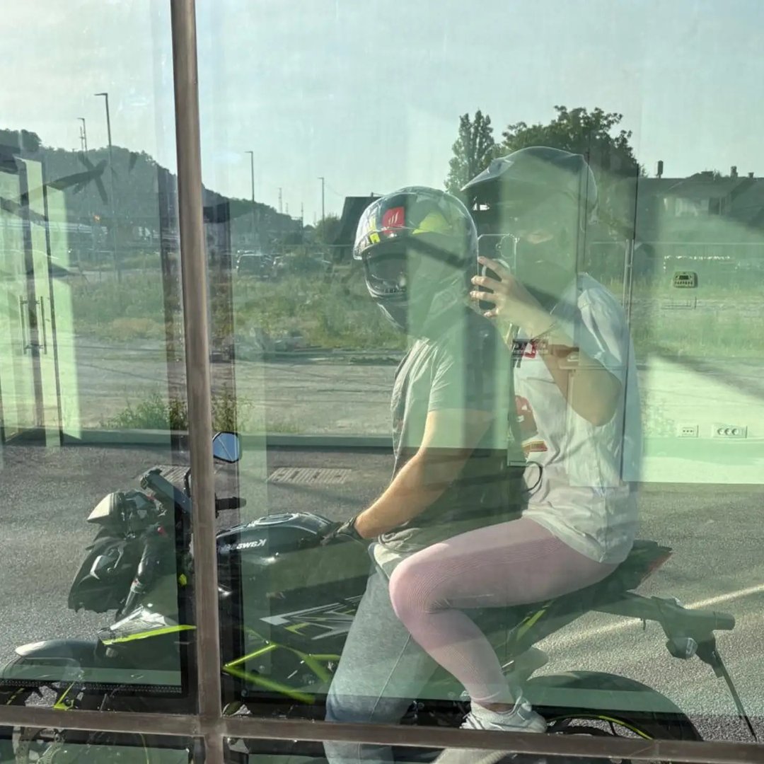 Instagram Profilbild von v.ceraj