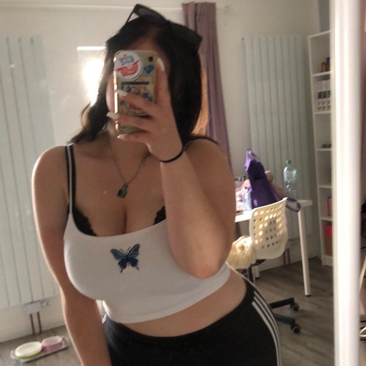 Instagram Profilbild von charly_.shz