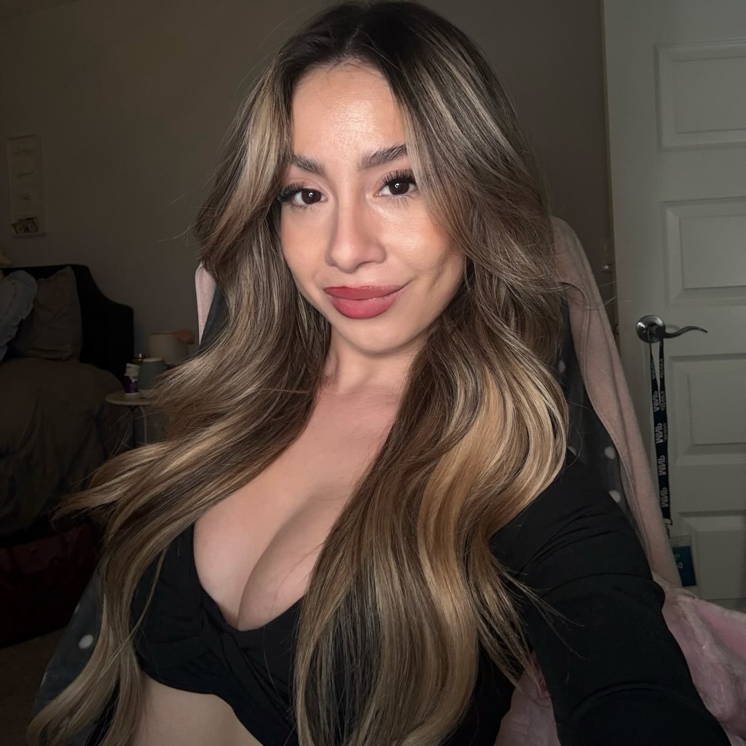Instagram Profilbild von desireelanoire
